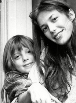 15938_kate-barry-01.jpgのサムネール画像